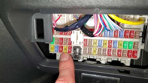 2004 nissan maxima fuse junction box diagram|2012 maxima fuse box diagram.